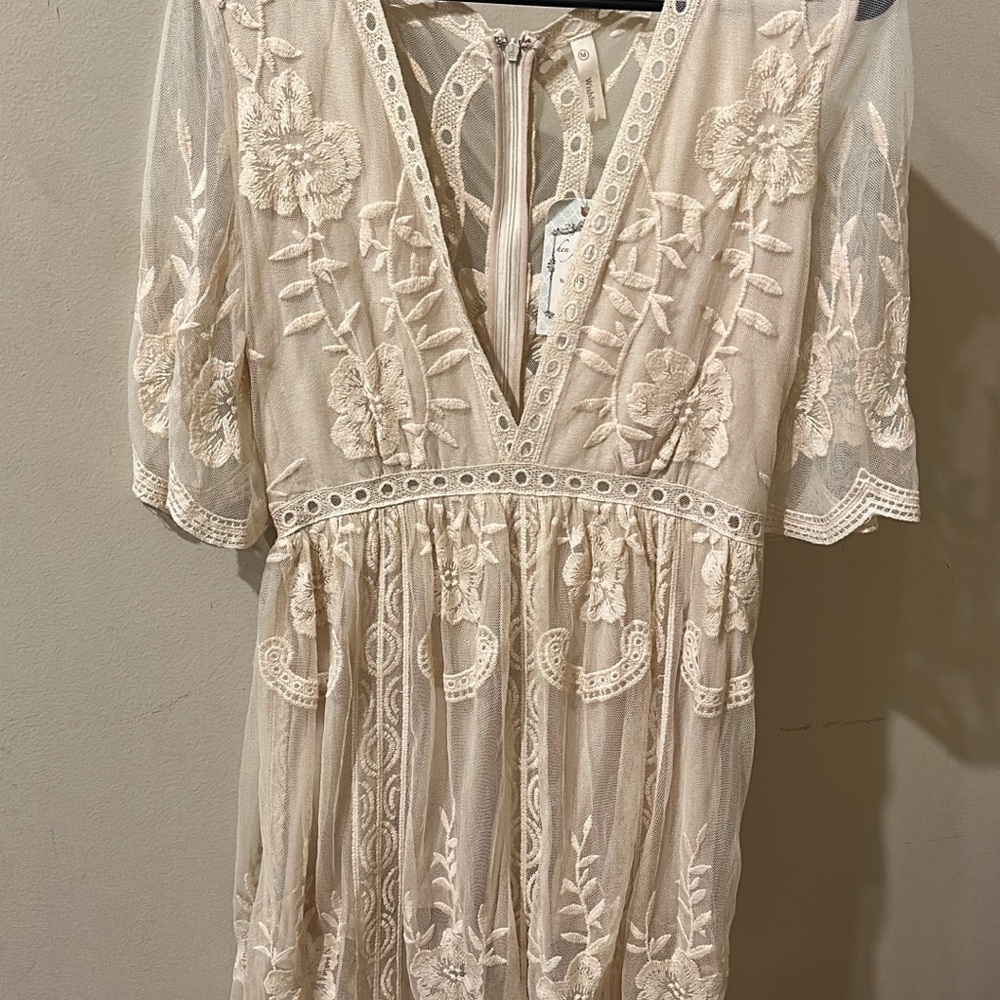 Elegant Lace Dress with Floral Embroidery